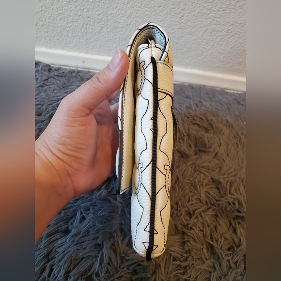 Limited Edition Salvatore Ferragamo Iconic shoulder/crossbody bag - Picture 10 of 16